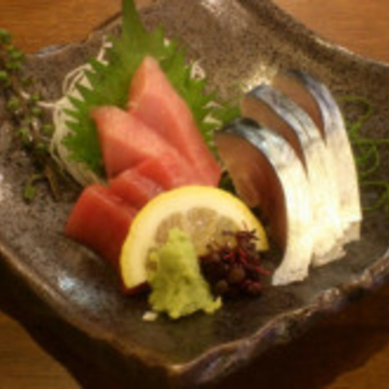 生本マグロ ＆ 自家製〆サバ 自慢の一品定食(呑々食堂rico！)