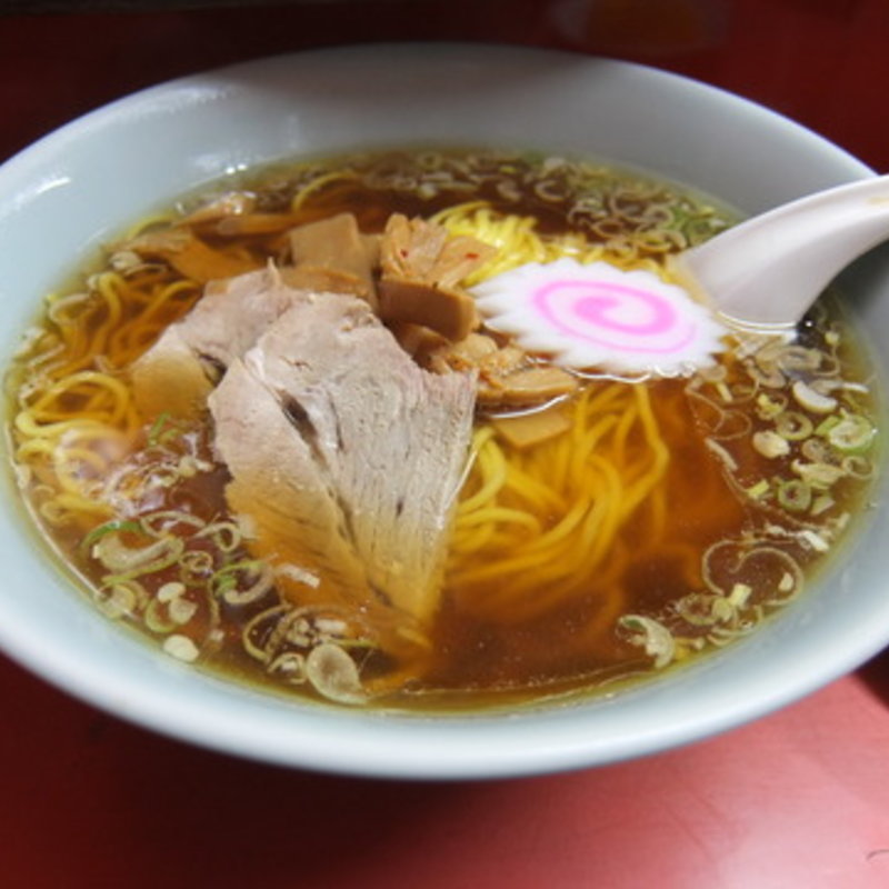 ラーメン(味も…そのまま麺を手繰って啜るとモッチリした麺の食感とのニンニクが効いた溶き玉子と挽肉が入ったアッサリ系唐辛子スープは、真に元祖ニュータンタンメン本舗の味。でも、麺にカレールーが絡んでくるとスープとカレーが上手い具合に融合して、その混ざり具合によって味が変化してコレは面白くて旨い！このお店のカレーって辛さよりも風味を増すための効果を狙った味付けになっているのではないかな…って感じです。)