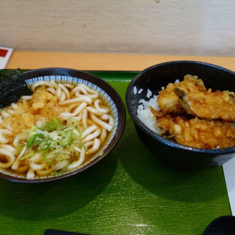 イワシ天丼とたぬきうどんのセット(居酒屋 味よし 千葉街道店)