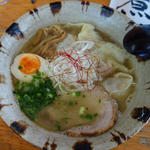 塩そば（ワンタントッピング）(味よし )