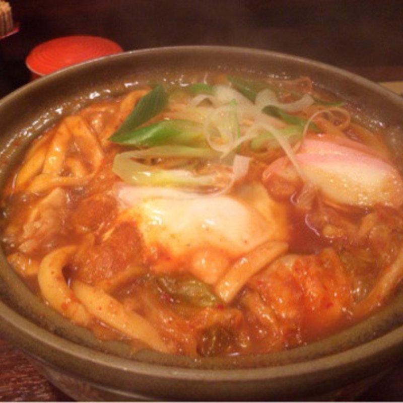 キムチ味噌煮込みうどん(味噌煮込罠)