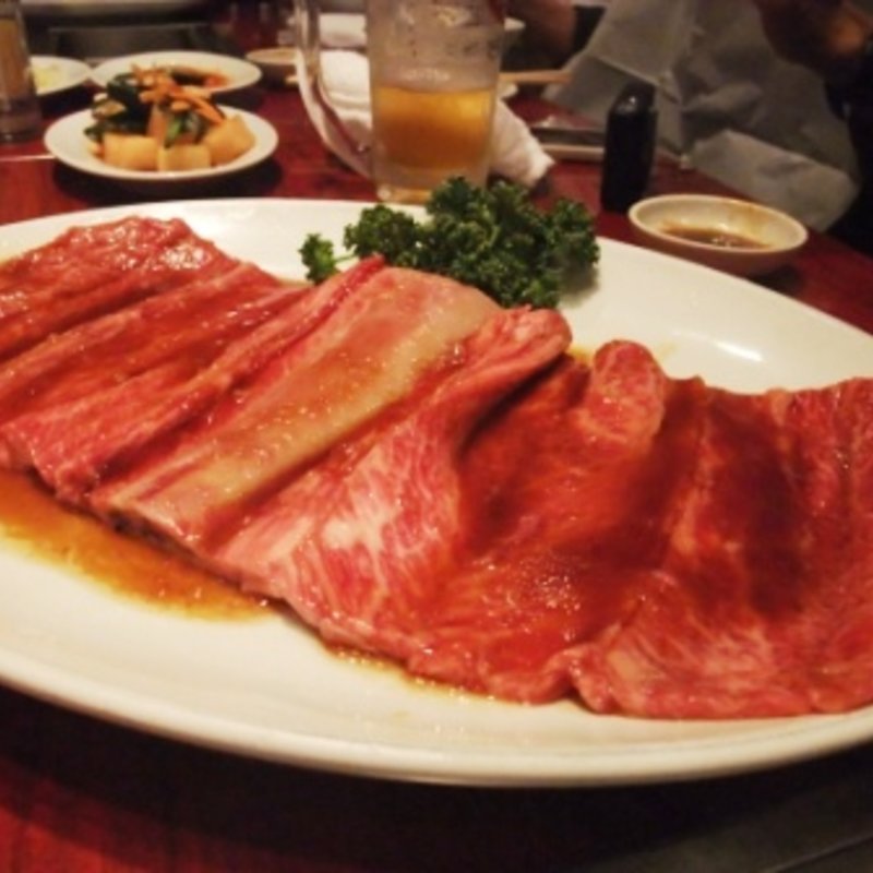 骨付き特上カルビ(焼肉 味楽園(みらくえん))