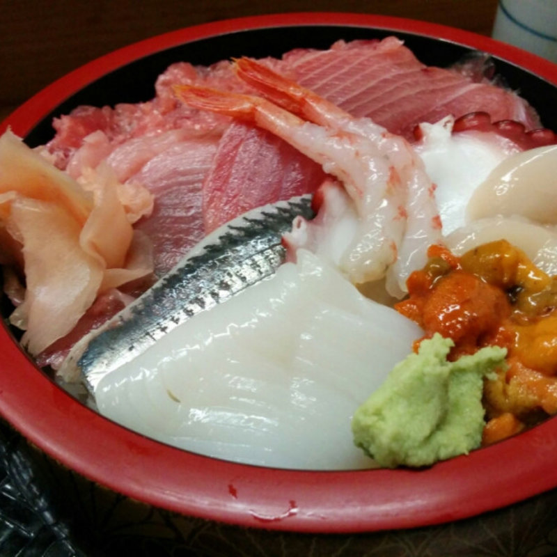 海鮮と鮪のスキ身ちらし(和 )