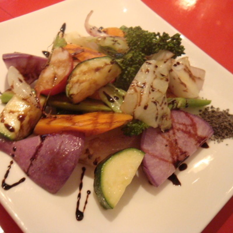 こだわりの農家直送の無農薬野菜の焼きサラダ(和moon （ワムーン）)