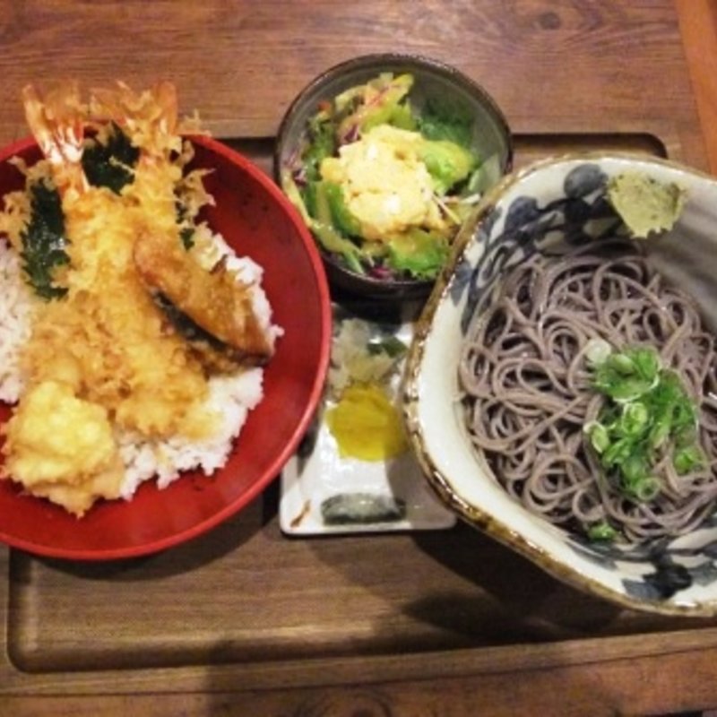 天丼セット・冷たい蕎麦(和とおそばとお酒 いおり)