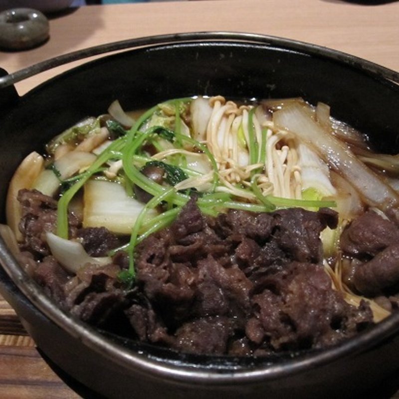 馬肉のすき焼き(和と酒 馬乃屋 （わとさけ うまのや）)