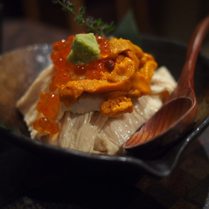 とろ～り湯葉とウニいくら(和創作 空 Kuu 西新宿)