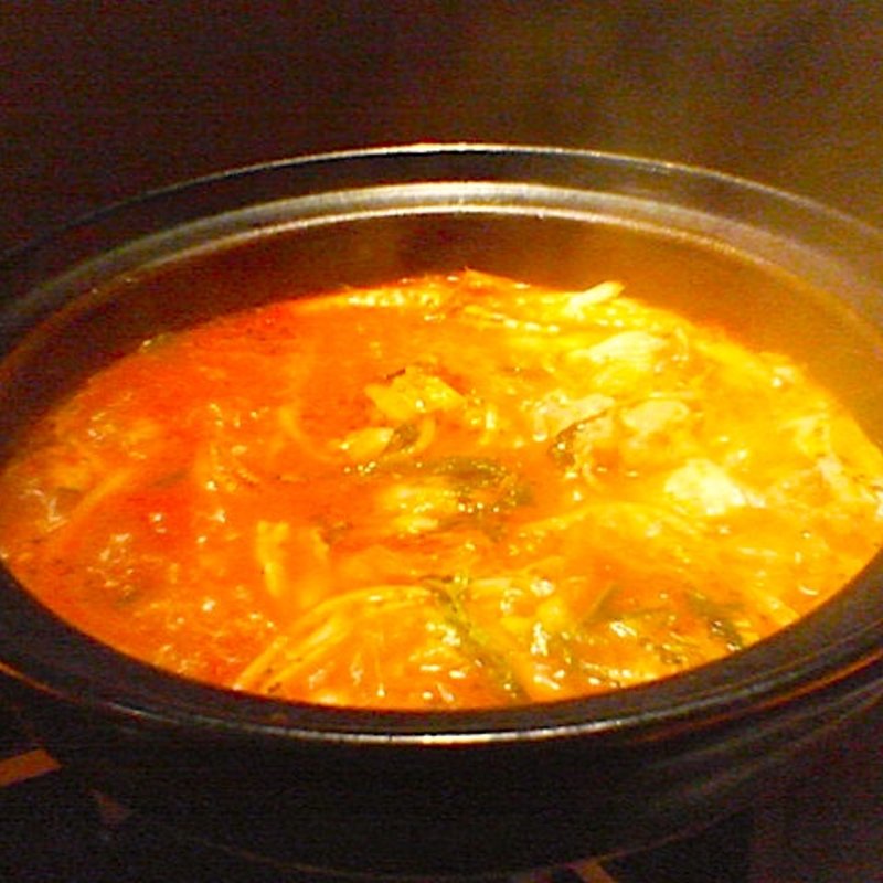 トマト鍋(和洋折衷料理店「獏」 （ばく）)