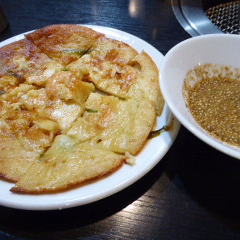 エビとチーズのニラチジミ(和牛焼肉　犇和)