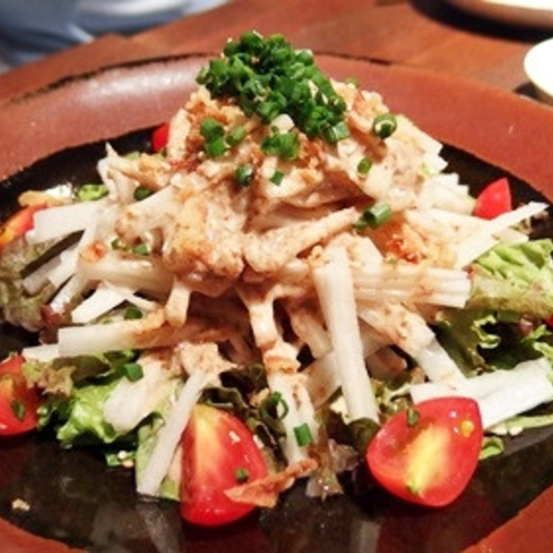 胡麻大根サラダ(和酒BAL チカイチ)