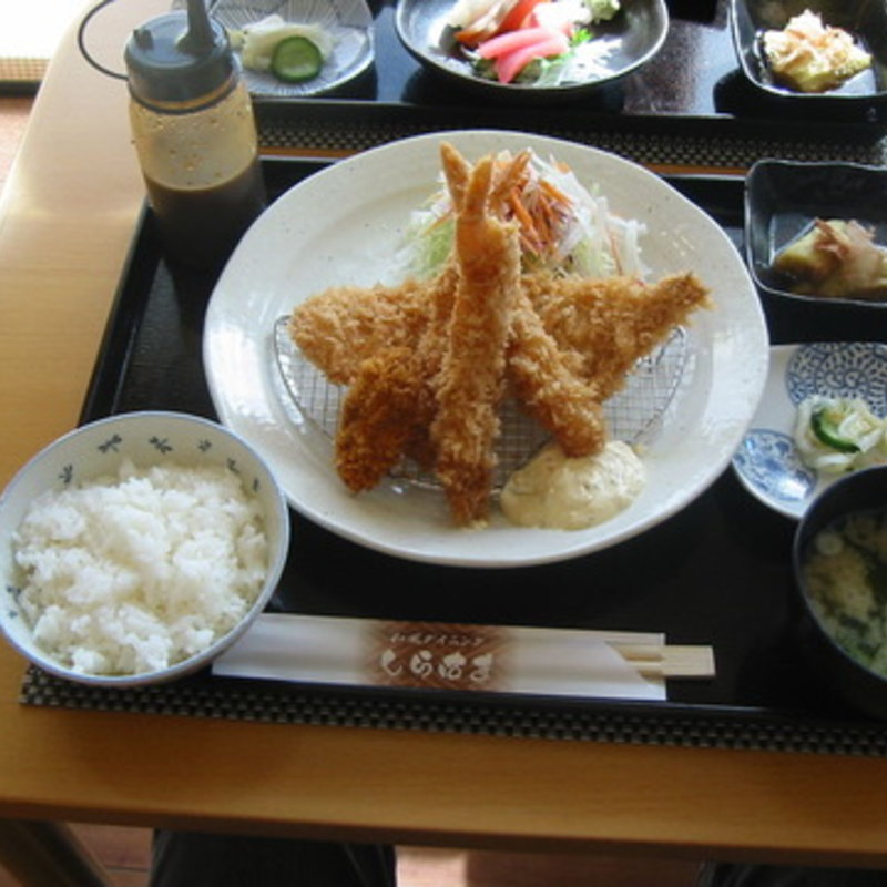 ミックスフライ定食(和風ダイニング しらはま)