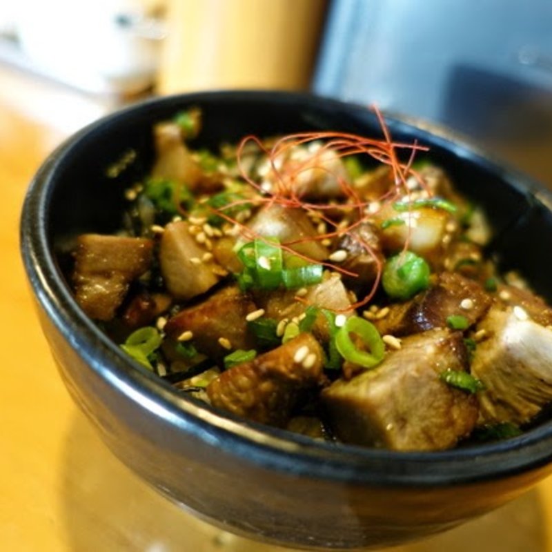 チャーシュー丼(和風とんこつら～めん SUGAZO)