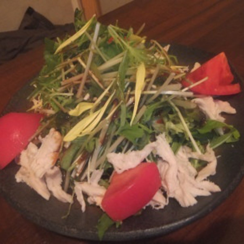 蒸し鶏と水菜のサラダ(和食りん 新橋本店)