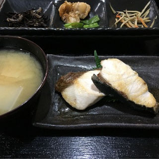 ブリの焼き定食(和食亭)