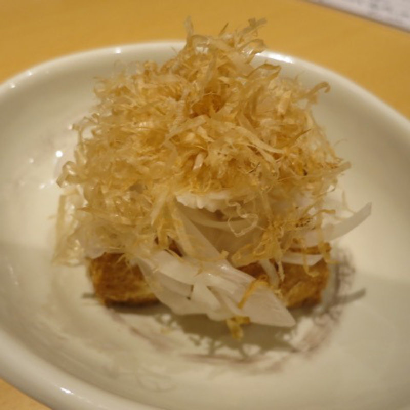 揚げたて豆腐玉葱のせ(哉吉 )