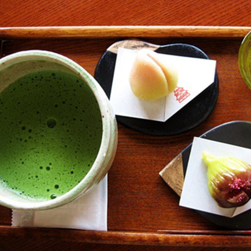 上生菓子抹茶セット（白桃・イチジク）(喫茶きはる )
