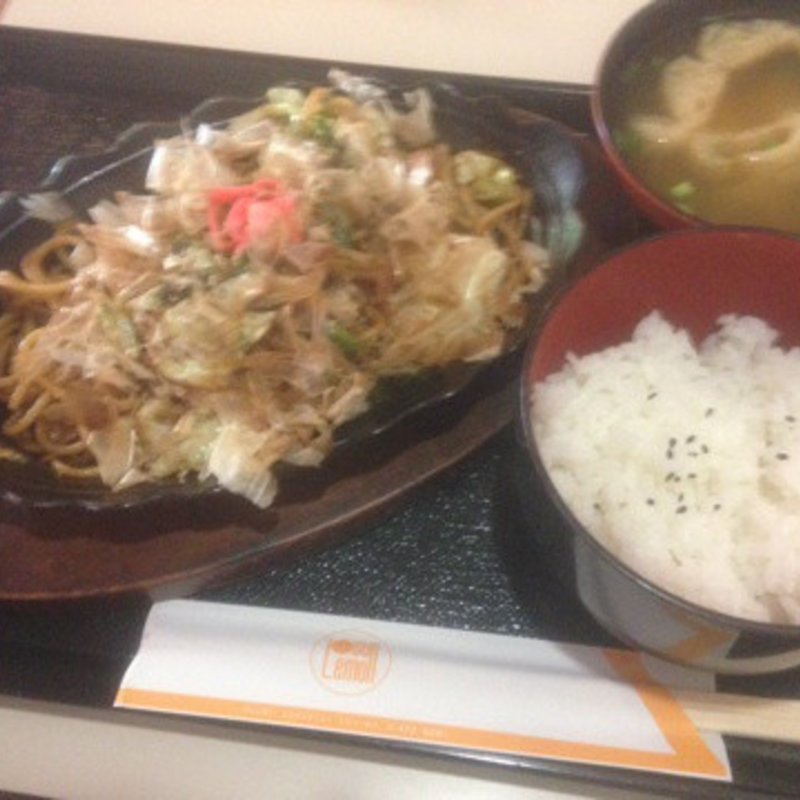 ランチセット（鉄板焼きスパゲティとご飯味噌汁のセット）(喫茶サンレモン)