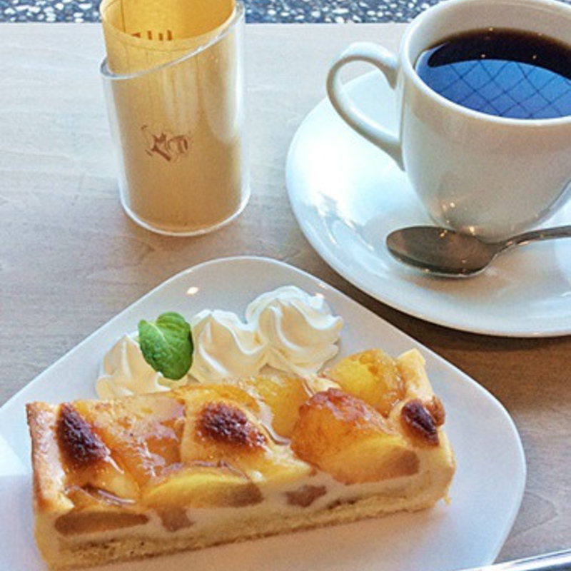 ケーキセット（アップルタルト）(喫茶森 （Cafe　MORI）)
