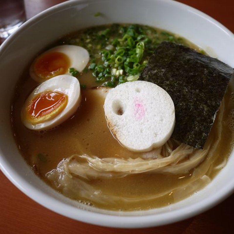 鶏白湯醤油らーめん(四代目麺処 ゆうじ )