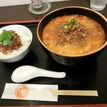 担々麺と魯肉飯のセット(四川料理巴蜀)