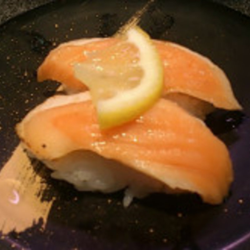 炙りサーモン(回転寿司 大江戸 川崎店)