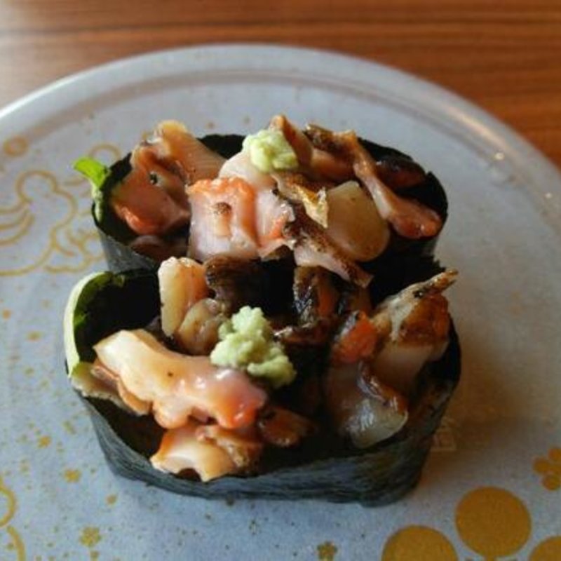 さざえ軍艦(廻転寿し西海丸)