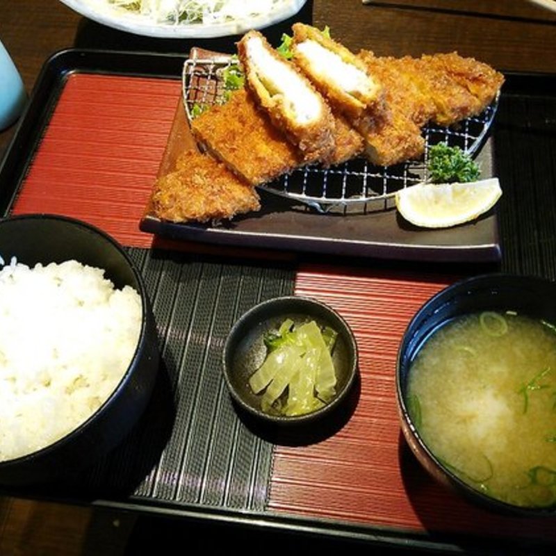 厚切りロースカツ定食(団笑 )