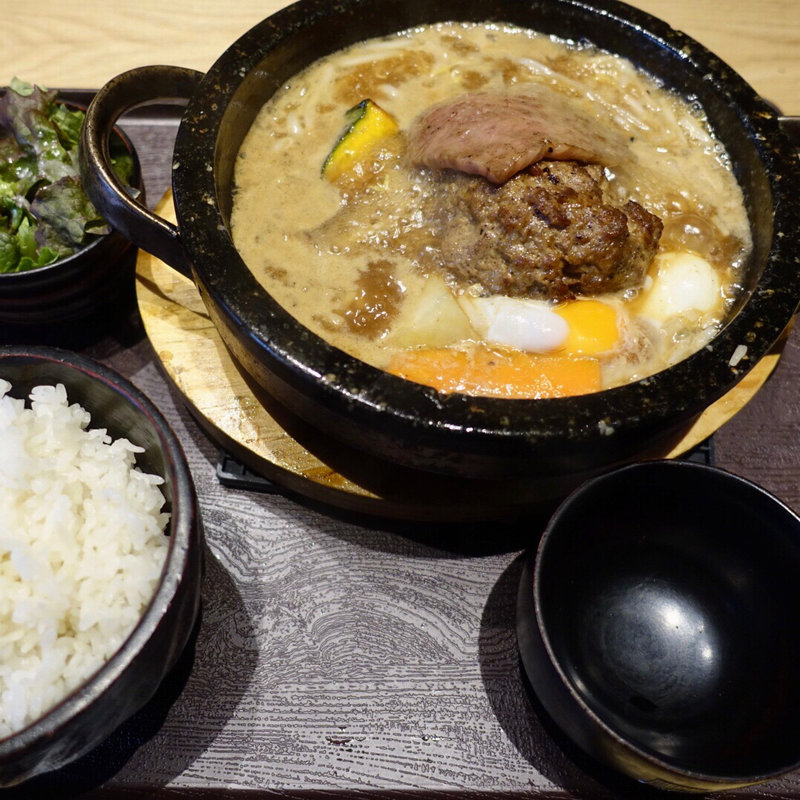 桜(和牛贅沢ハンバーグ 翔山亭)