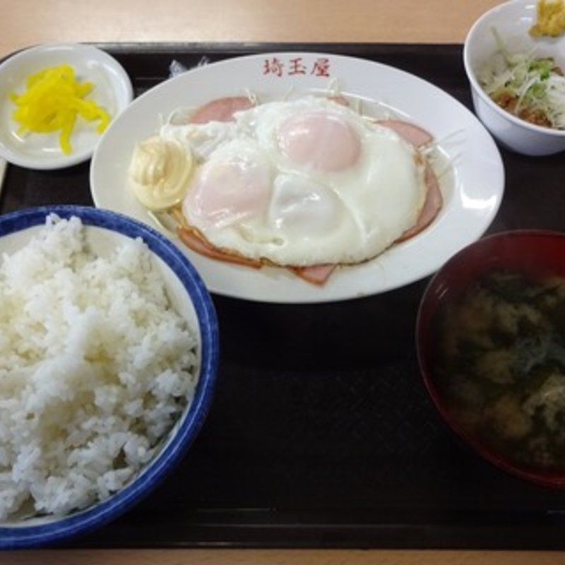 ハムエッグ納豆付(埼玉屋)