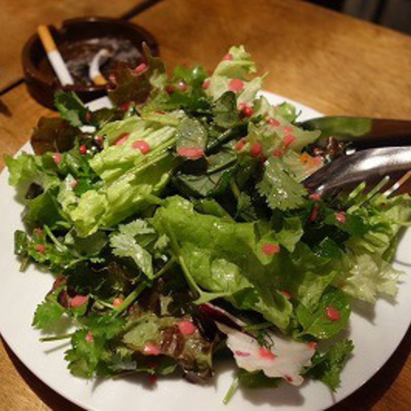 パクチー香草が入ったデトックスサラダ(塊肉ビストロBLOCKS （ブロックス）)