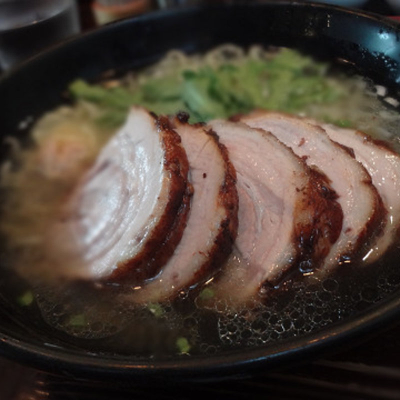 チャーシュー入り塩ラーメン(塩らー麺 本丸亭 横浜元町店)