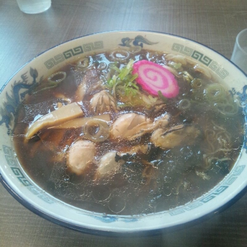 牡蠣ラーメン大盛醤油(夏堀)