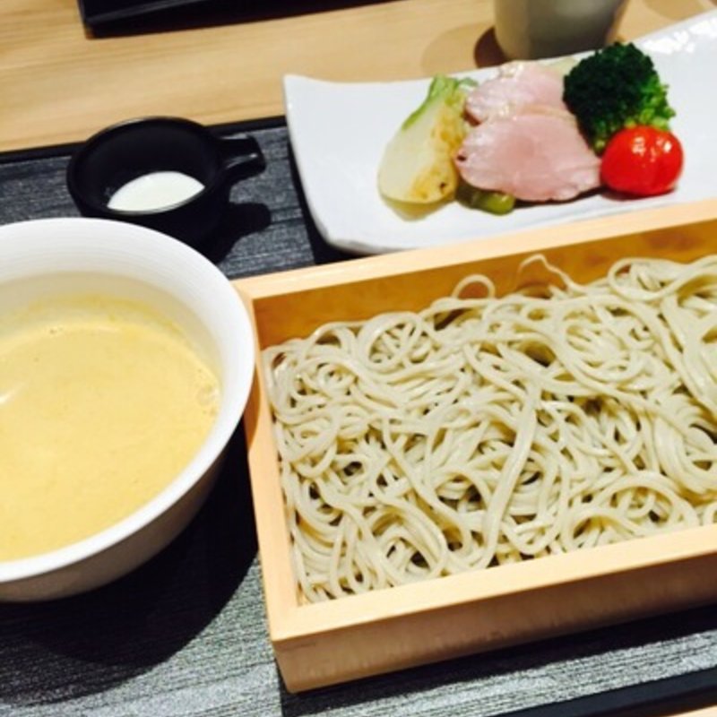 グリル野菜と鴨ロース添え、温かいクリーミーカレーせいろ(増田屋)