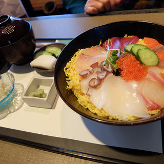 海鮮丼(夢かぐら )