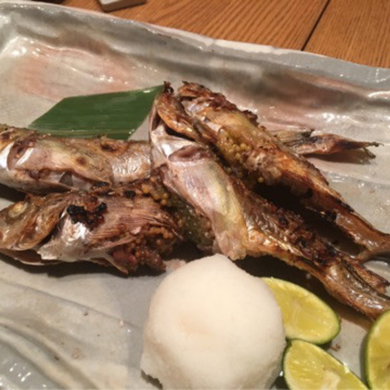 子持ちハタハタの炙り焼き(大かまど飯 寅福 丸の内iiyo店)