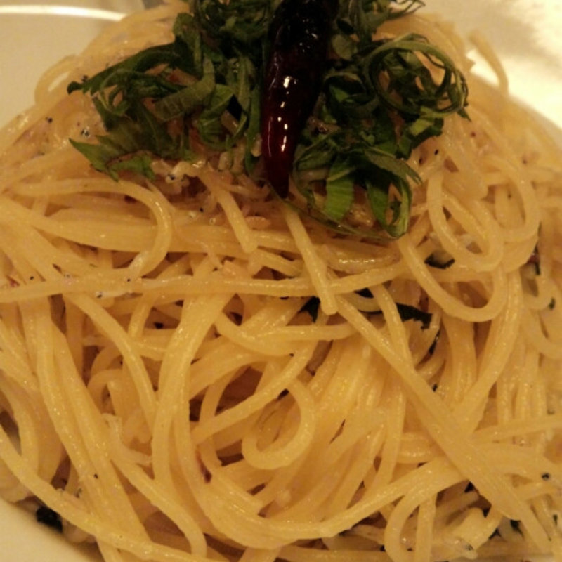 シラスとシソのペペロンチーニ(大宮ワイン倶楽部 )