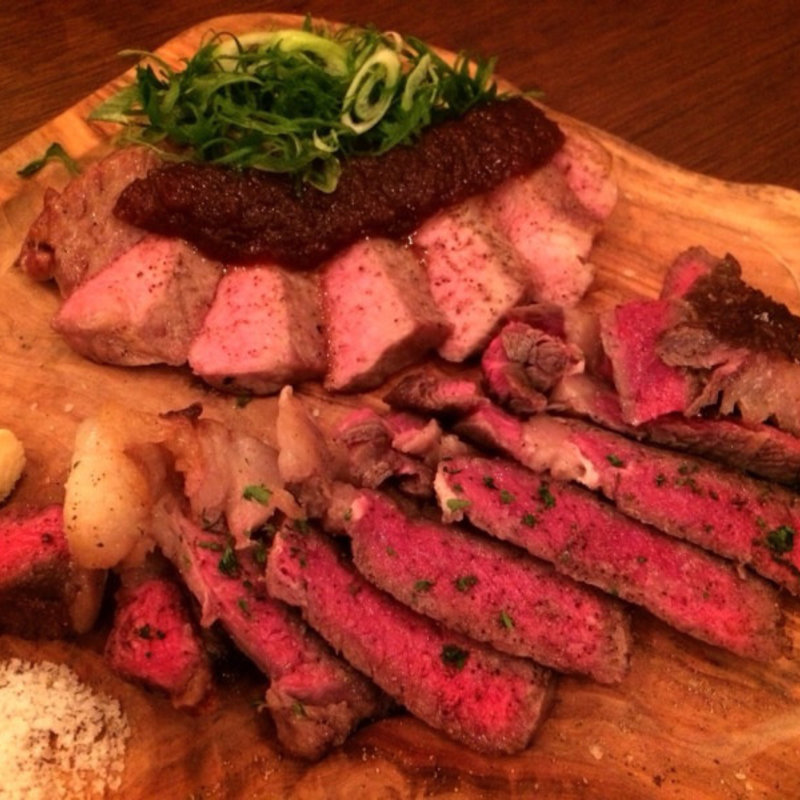 無菌豚肩ロースのソテー　(大衆ビストロジル)