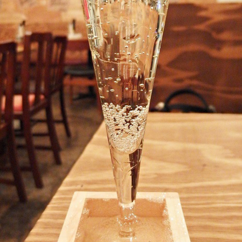 あふれスパークリングワイン(大衆ビストロ ジル 五反田)