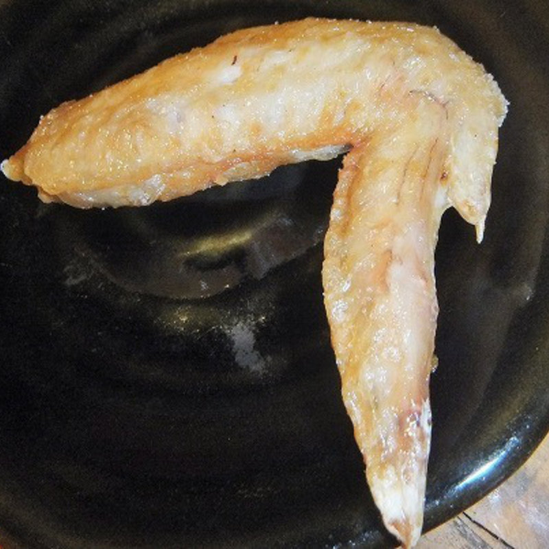 ぱりぱり黄金手羽先（6本）(大衆居酒屋はれるや 横浜本店 )