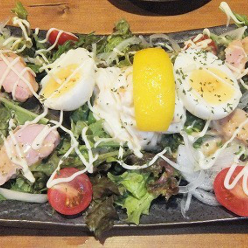 はれぴよサラダ(大衆居酒屋はれるや 横浜本店 )