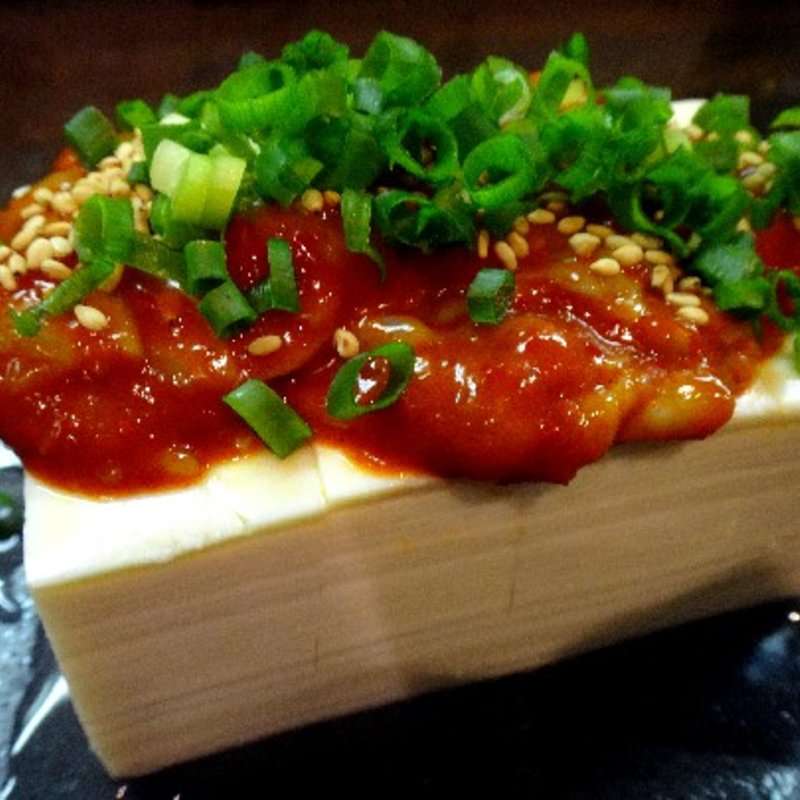 チャンジャ豆腐(大衆酒場　鳥勝)