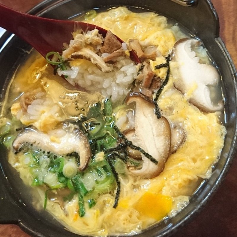 牛すじ雑炊(貝つぼ焼 大谷)