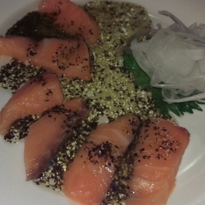 サーモンカルパッチョ(大都会)