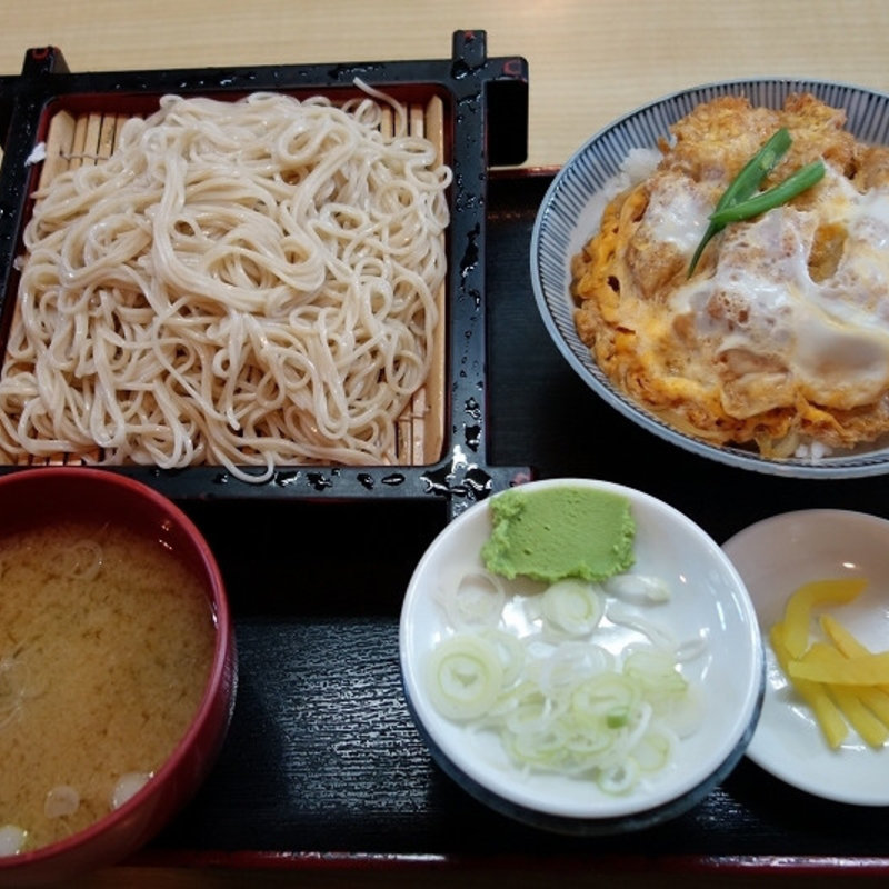 カツ丼セット(御食事処 大黒屋)
