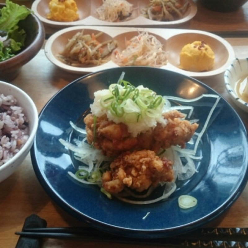 若鶏の竜田揚げおろし塩ポン酢定食(天王寺 肉炉端 ロバート )