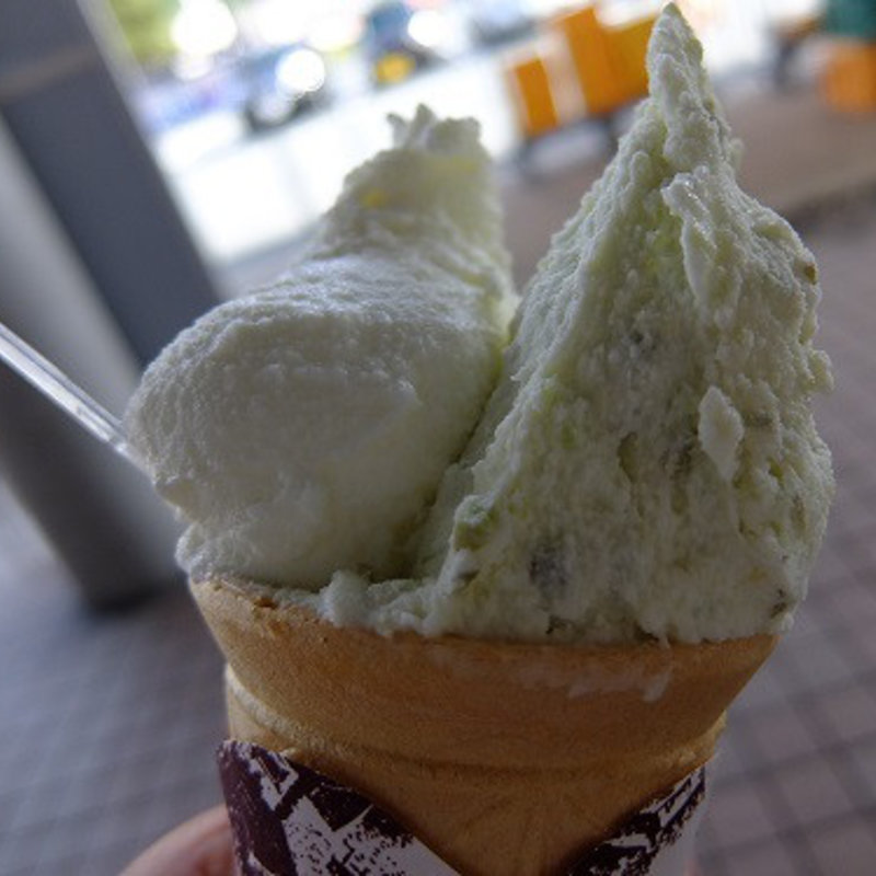 ラフランス＆だだちゃ豆のジェラート(天童道の駅)