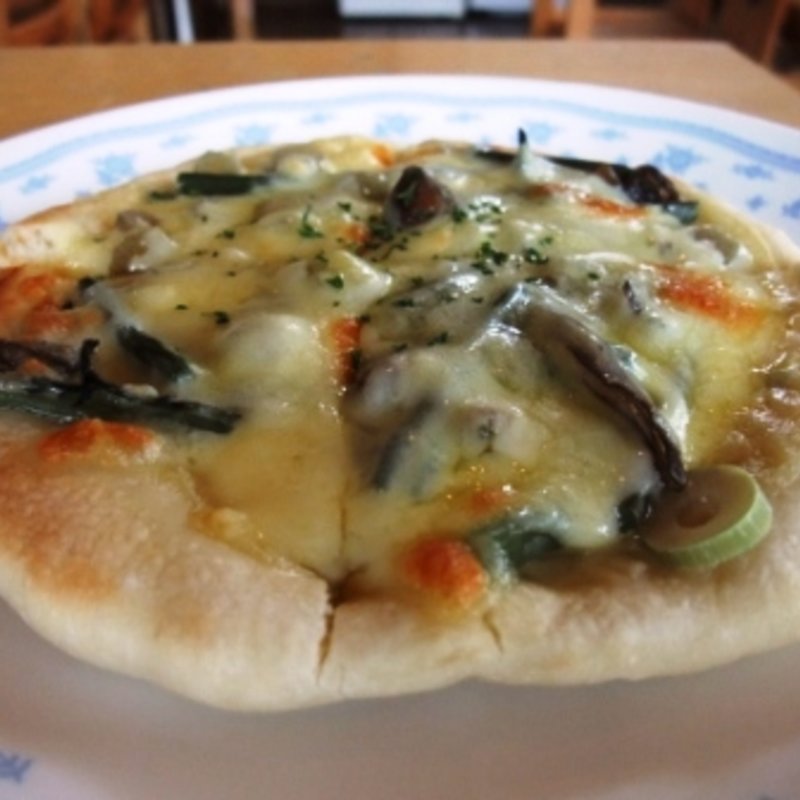 山菜ピサ゜(学校カフェ )