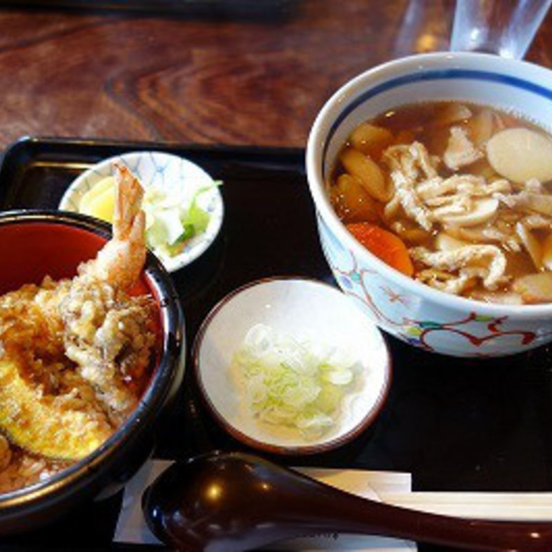 ミニ天丼とけんちん蕎麦(孫市 )