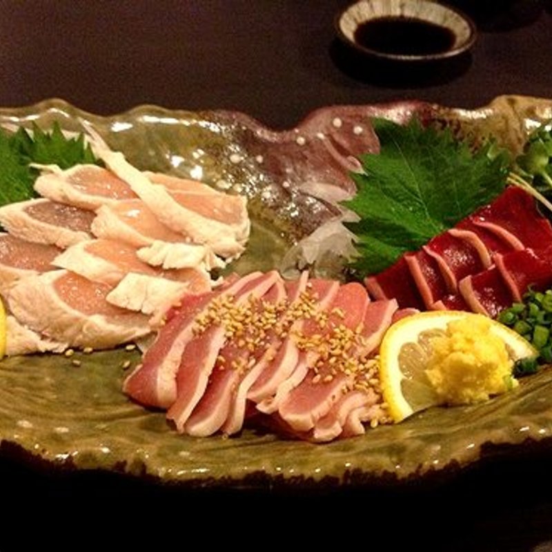 朝引き地鶏刺身盛(守破離 )