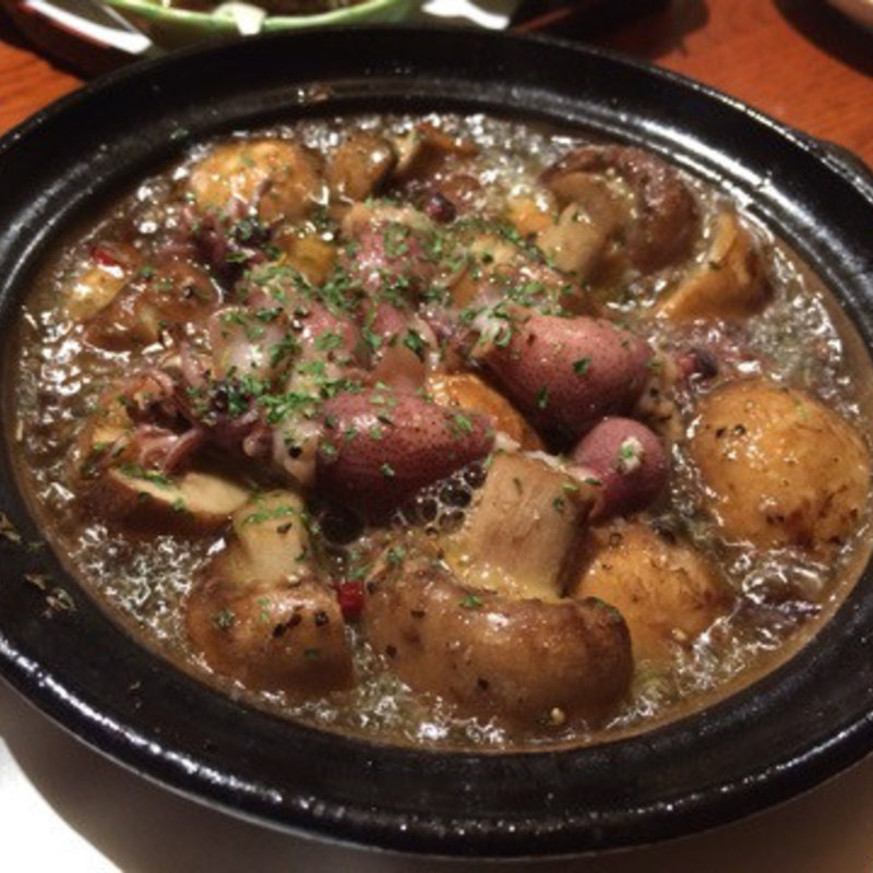 ホタルイカとマッシュルームのアヒージョ(家庭料理まさき)
